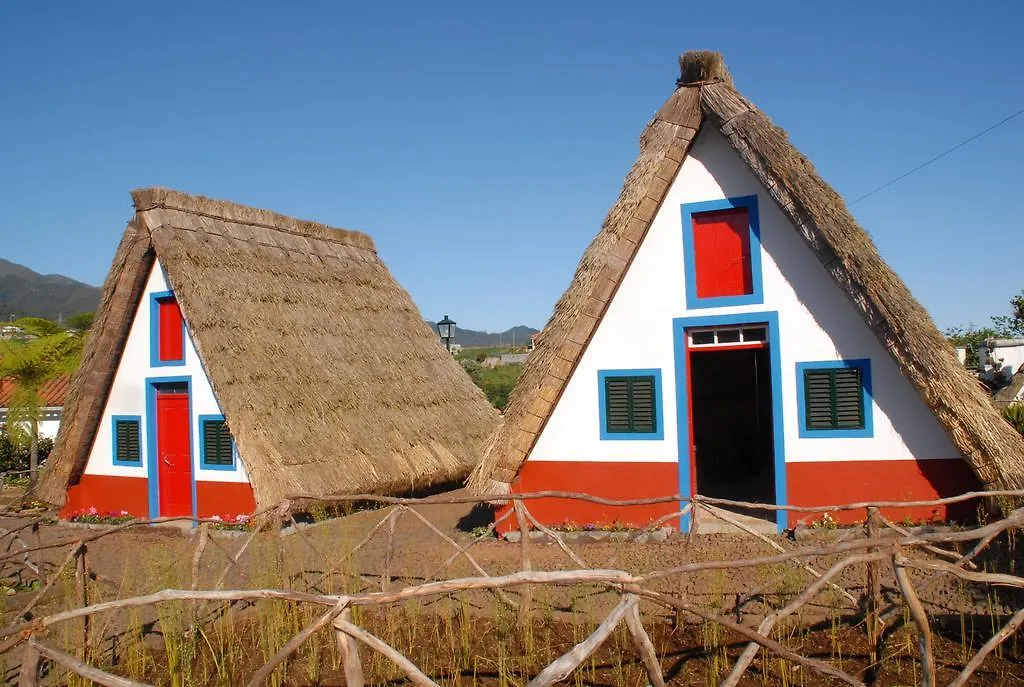Hotel Pico Da Urze - Paul Da Serra Calheta